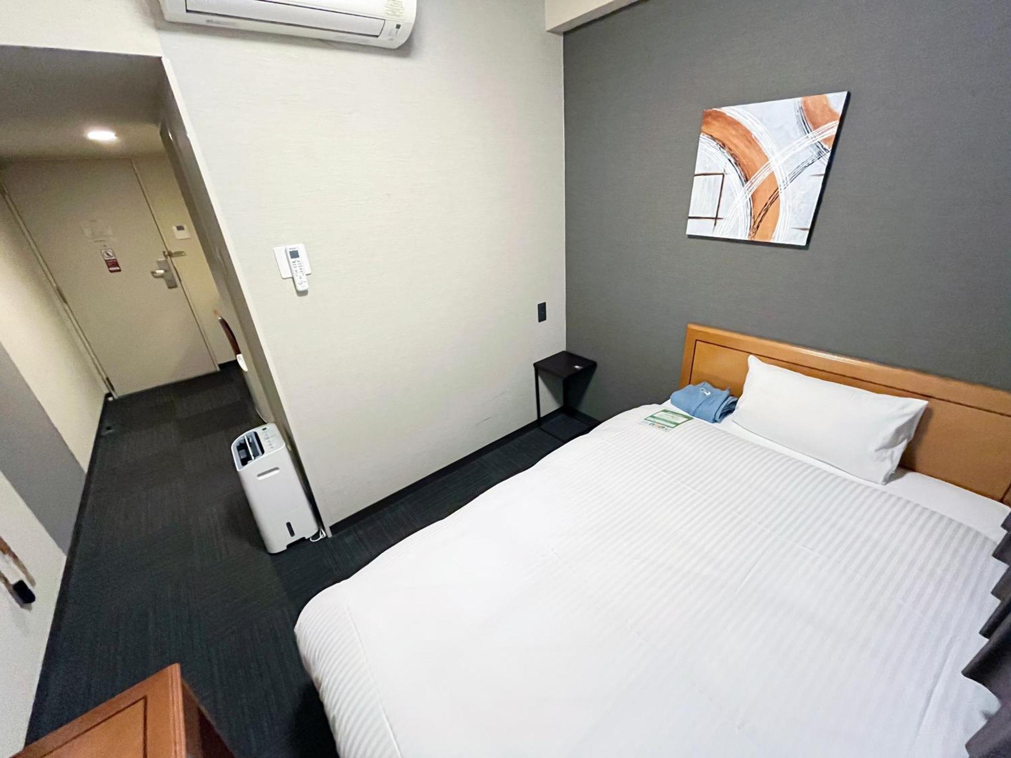 Hotel Route-Inn Naha Asahibashi Eki Higashi Bagian luar foto